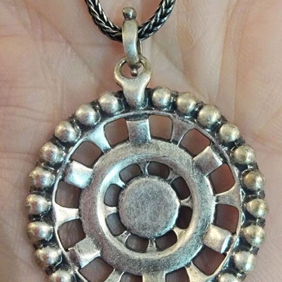 #TouchstoneCrystal Denim 1.25" Medallion Necklace #NWOT - Picture 5 of 7
